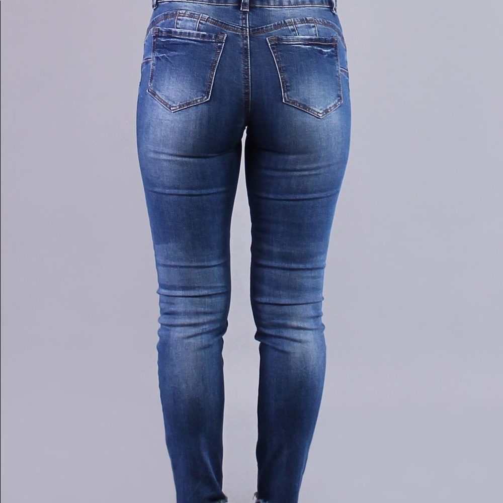 🆕 Wax Jeans 30 X 26 Butt Lifting Distressed Jeans - Picture 2 of 7